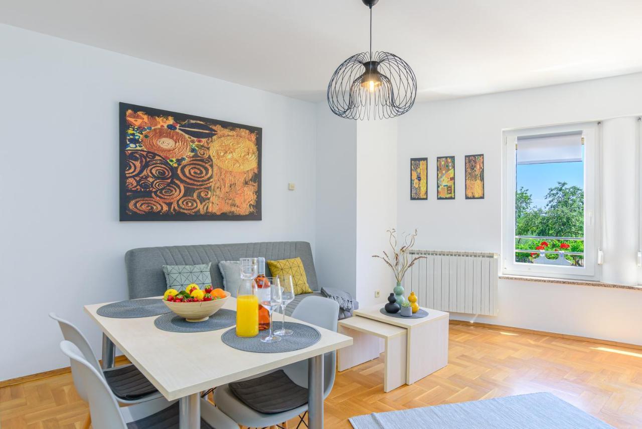 Apartment Vita PUY Eksteriør bilde