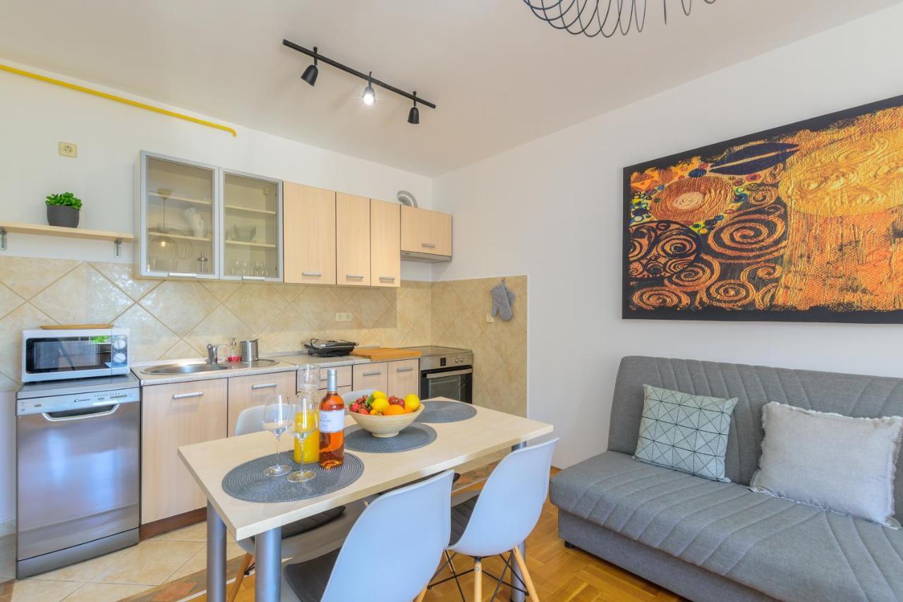 Apartment Vita PUY Eksteriør bilde