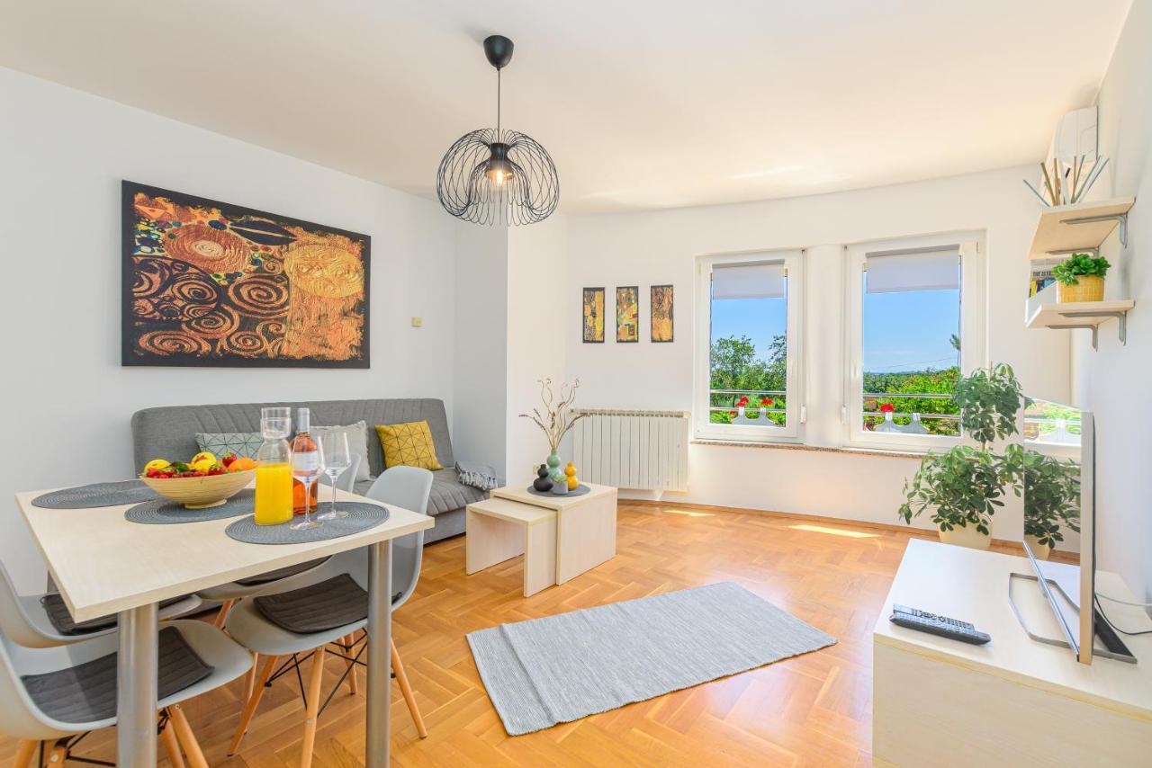 Apartment Vita PUY Eksteriør bilde